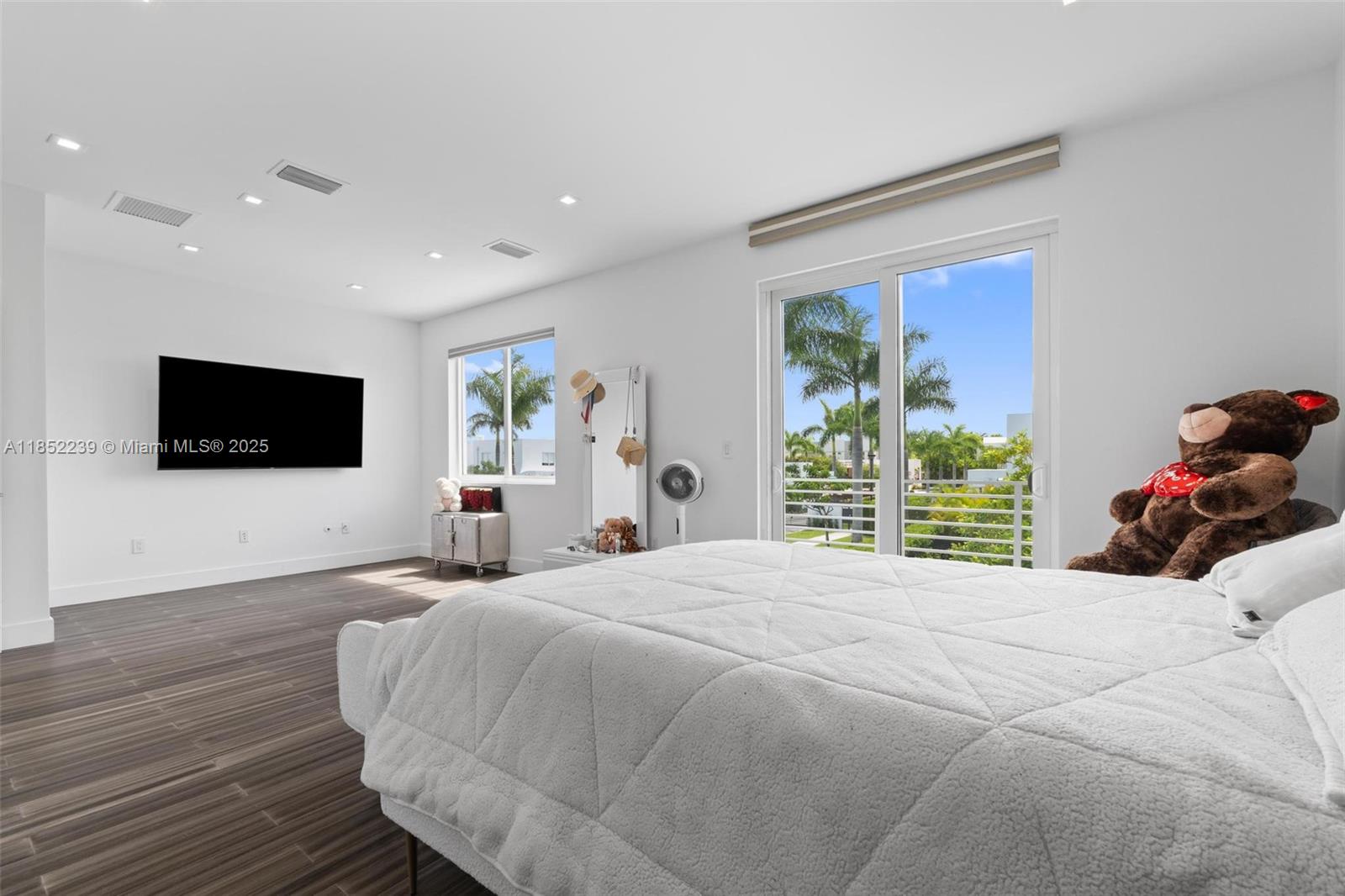 DORAL PALMS SOUTH - Residential