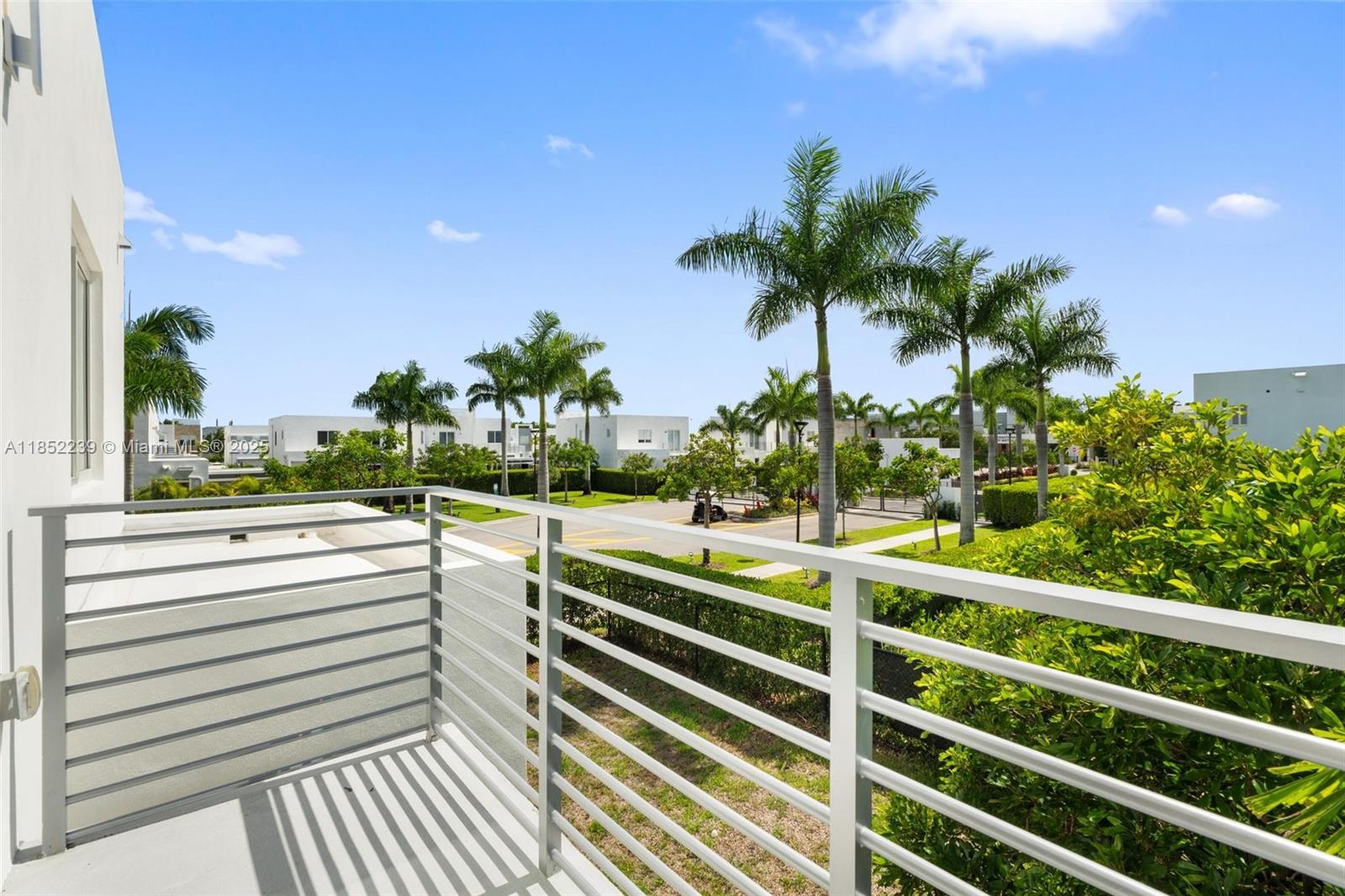 DORAL PALMS SOUTH - Residential
