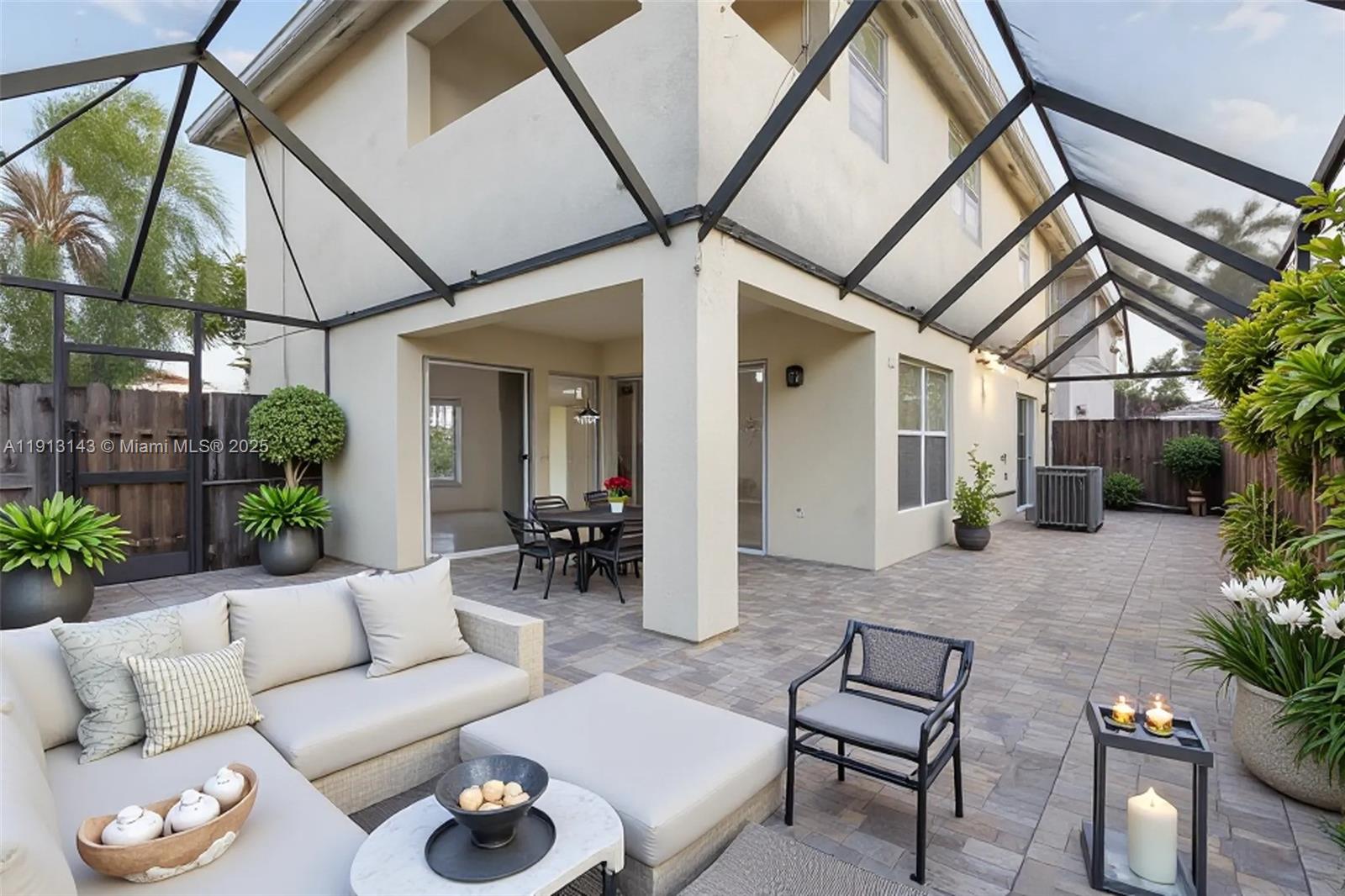 DORAL PALMS - Residential Lease