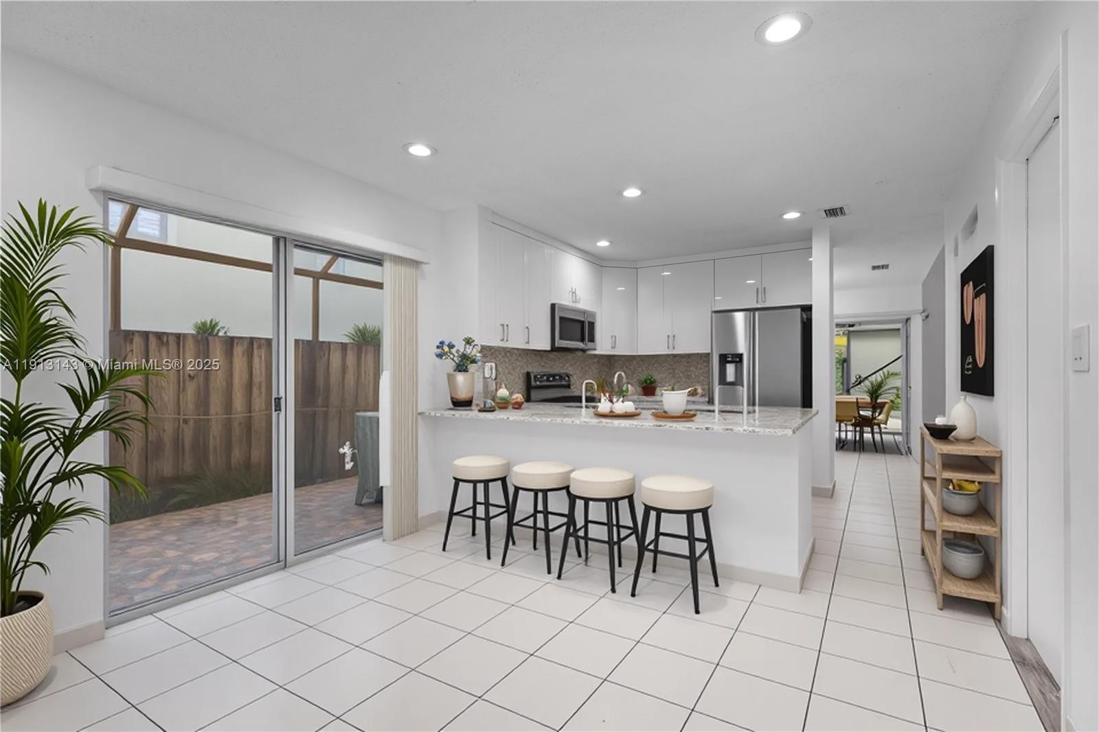 DORAL PALMS - Residential Lease