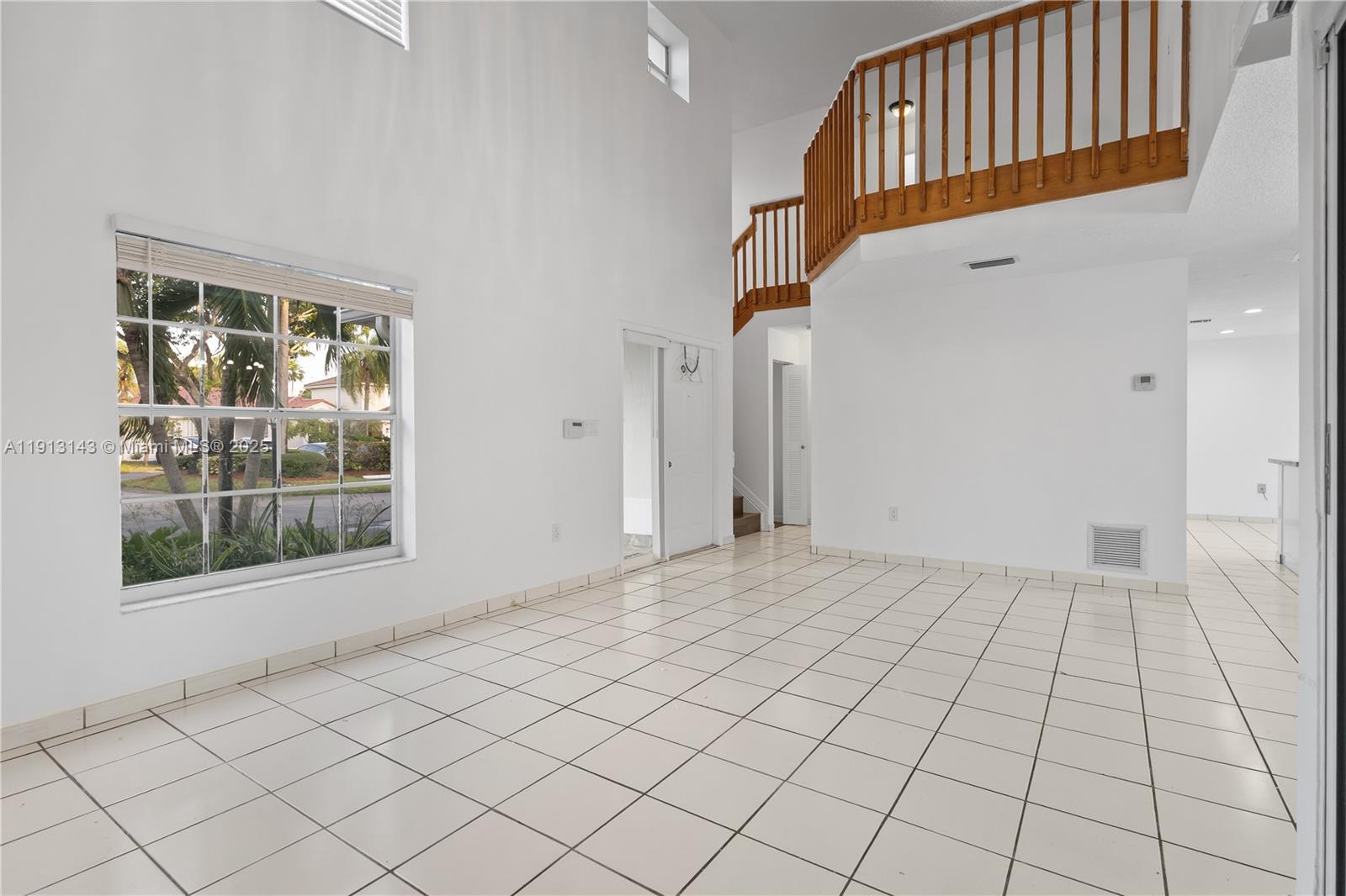 DORAL PALMS - Residential Lease