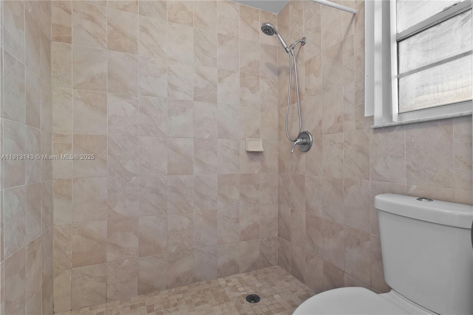 DORAL PALMS - Residential Lease