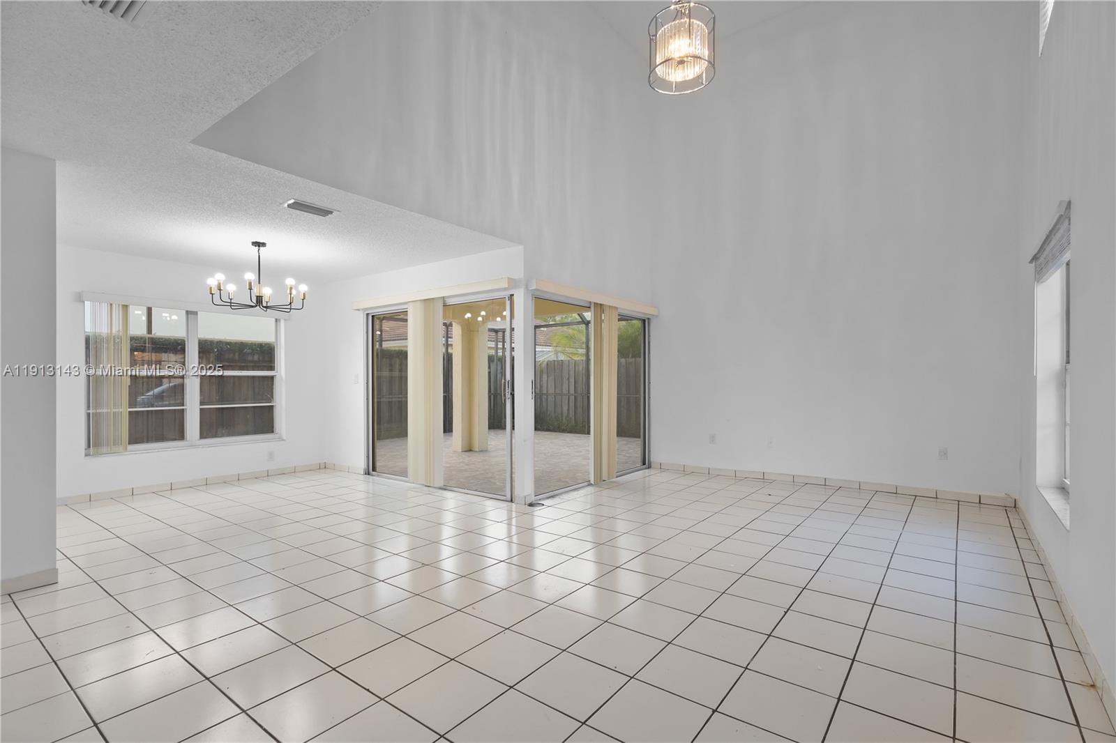 DORAL PALMS - Residential Lease