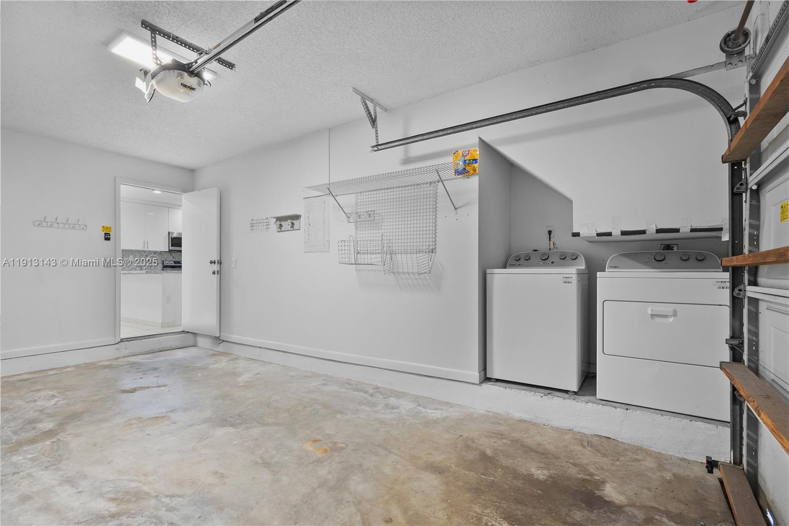 DORAL PALMS - Residential Lease