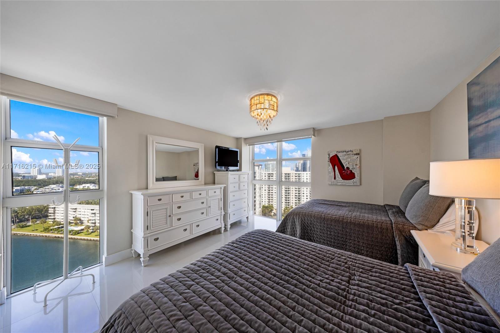 ARLEN HOUSE EAST CONDO - Residential
