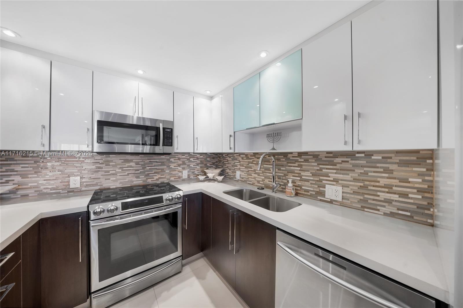 ARLEN HOUSE EAST CONDO - Residential