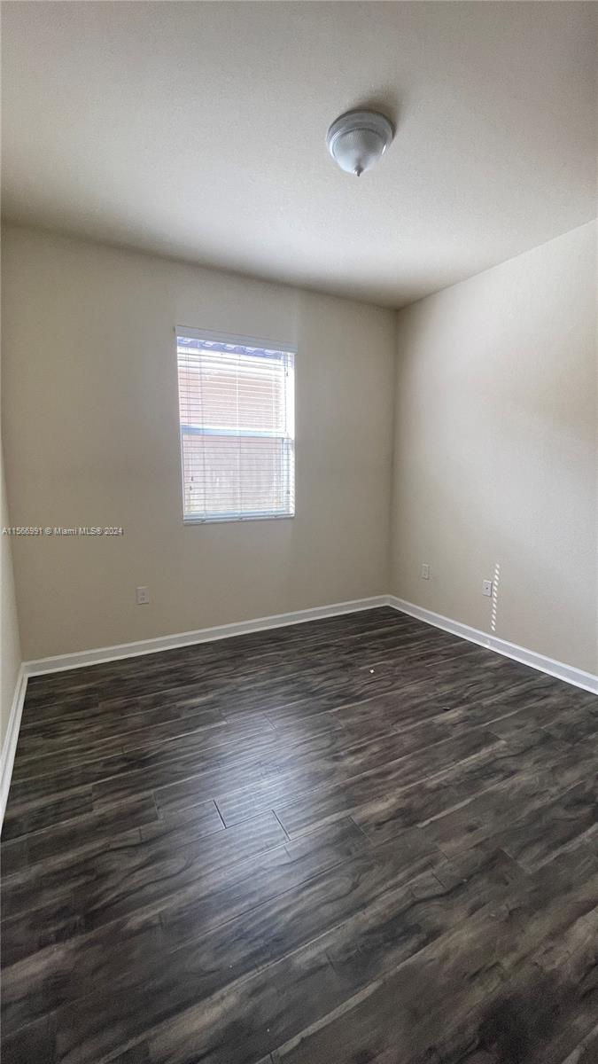 KENDALL COMMONS RESIDENTI - Residential Lease