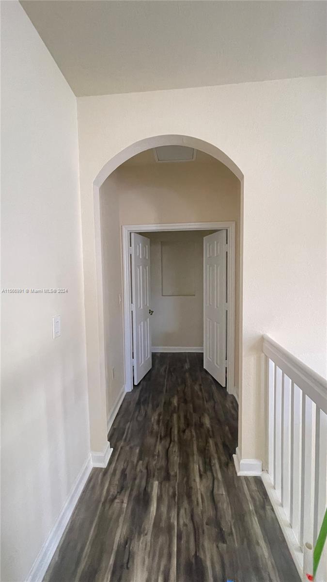 KENDALL COMMONS RESIDENTI - Residential Lease