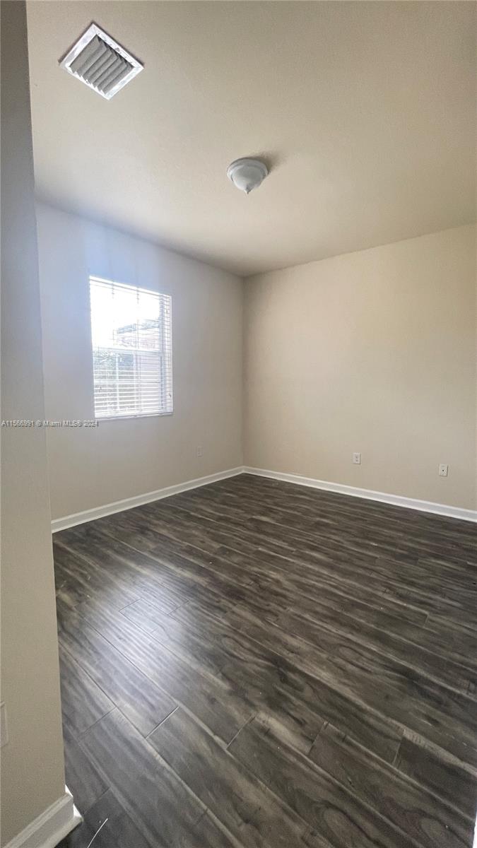 KENDALL COMMONS RESIDENTI - Residential Lease