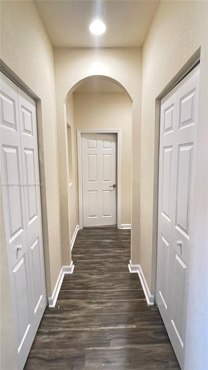 KENDALL COMMONS RESIDENTI - Residential Lease