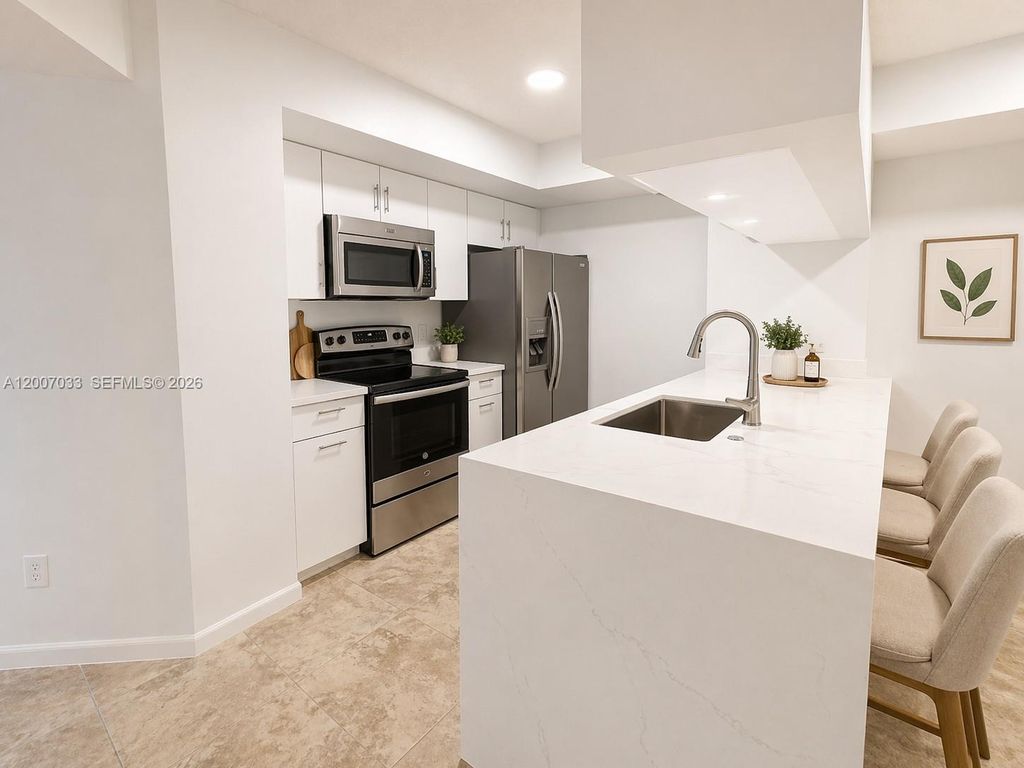 Photo of 450 S Park Rd #5-307, Hollywood, FL 33021 (MLS # A12007033)