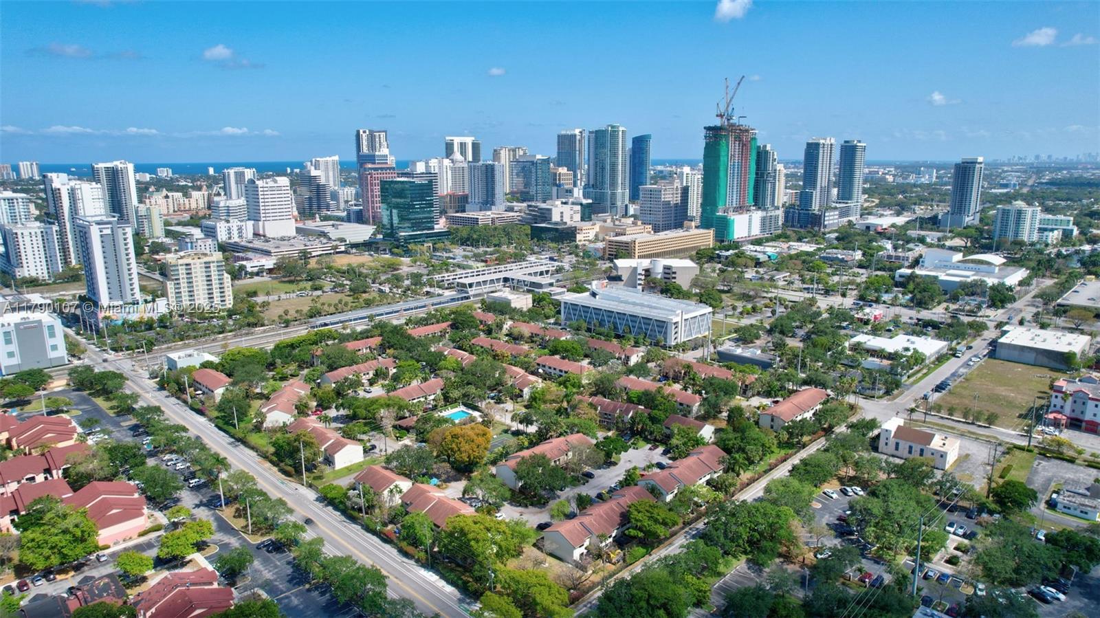 Property for Sale at 226 City View Dr, Fort Lauderdale, Broward County, Florida - Bedrooms: 2 
Bathrooms: 2  - $375,000
