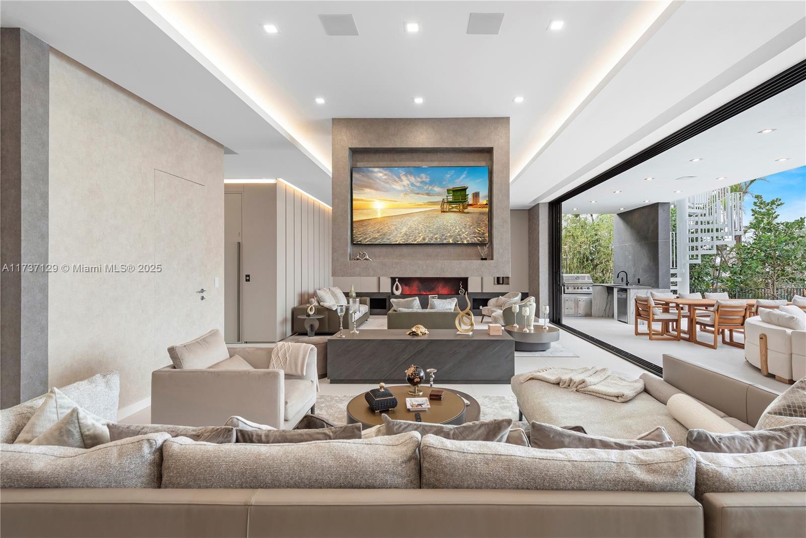 BISCAYNE POINT - Residential