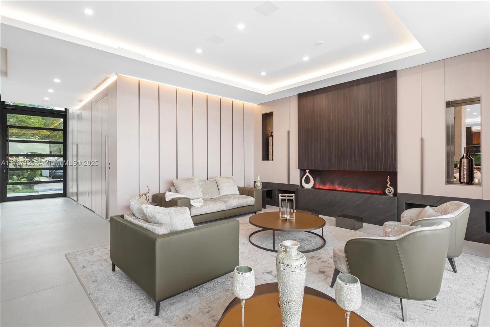 BISCAYNE POINT - Residential