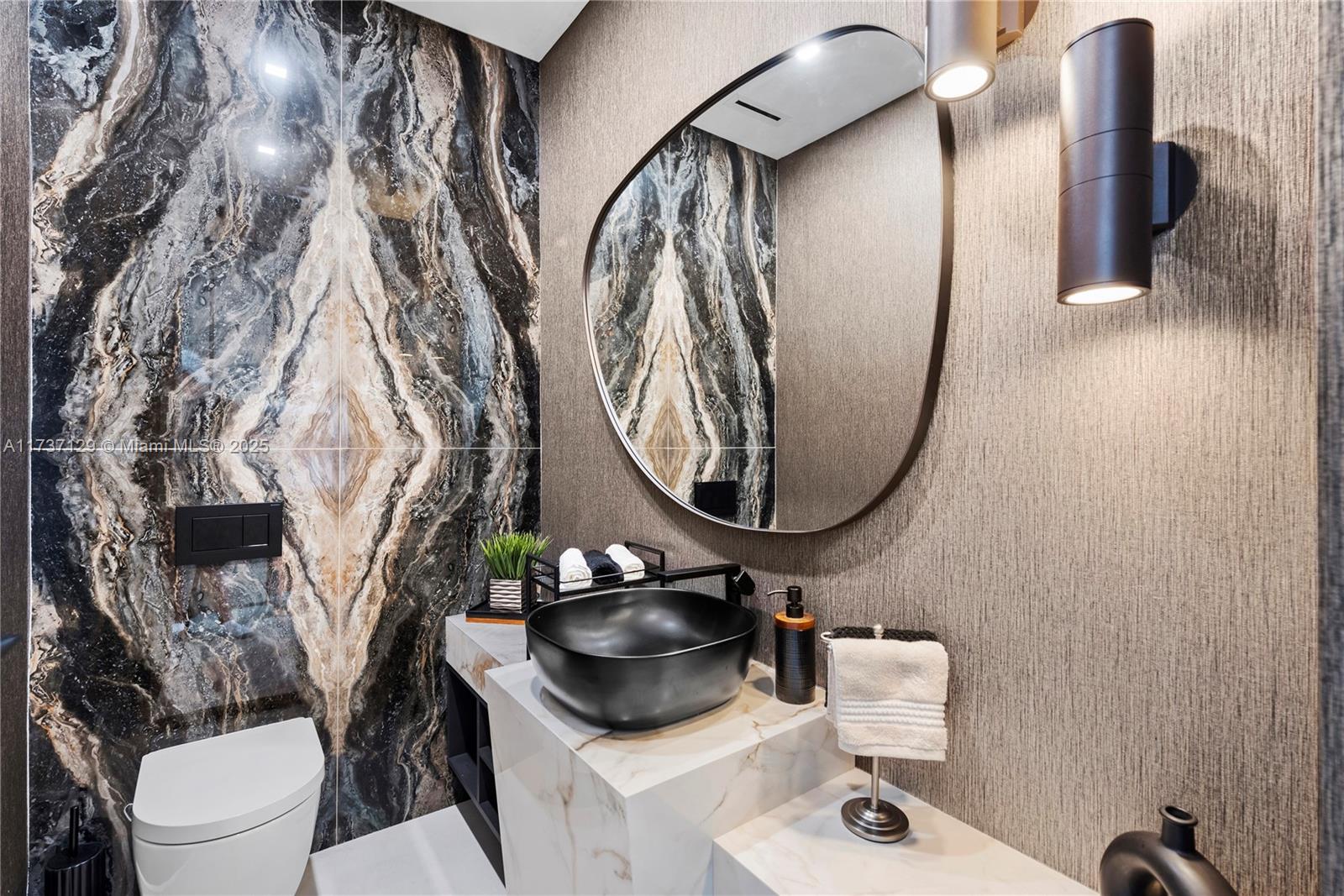 BISCAYNE POINT - Residential