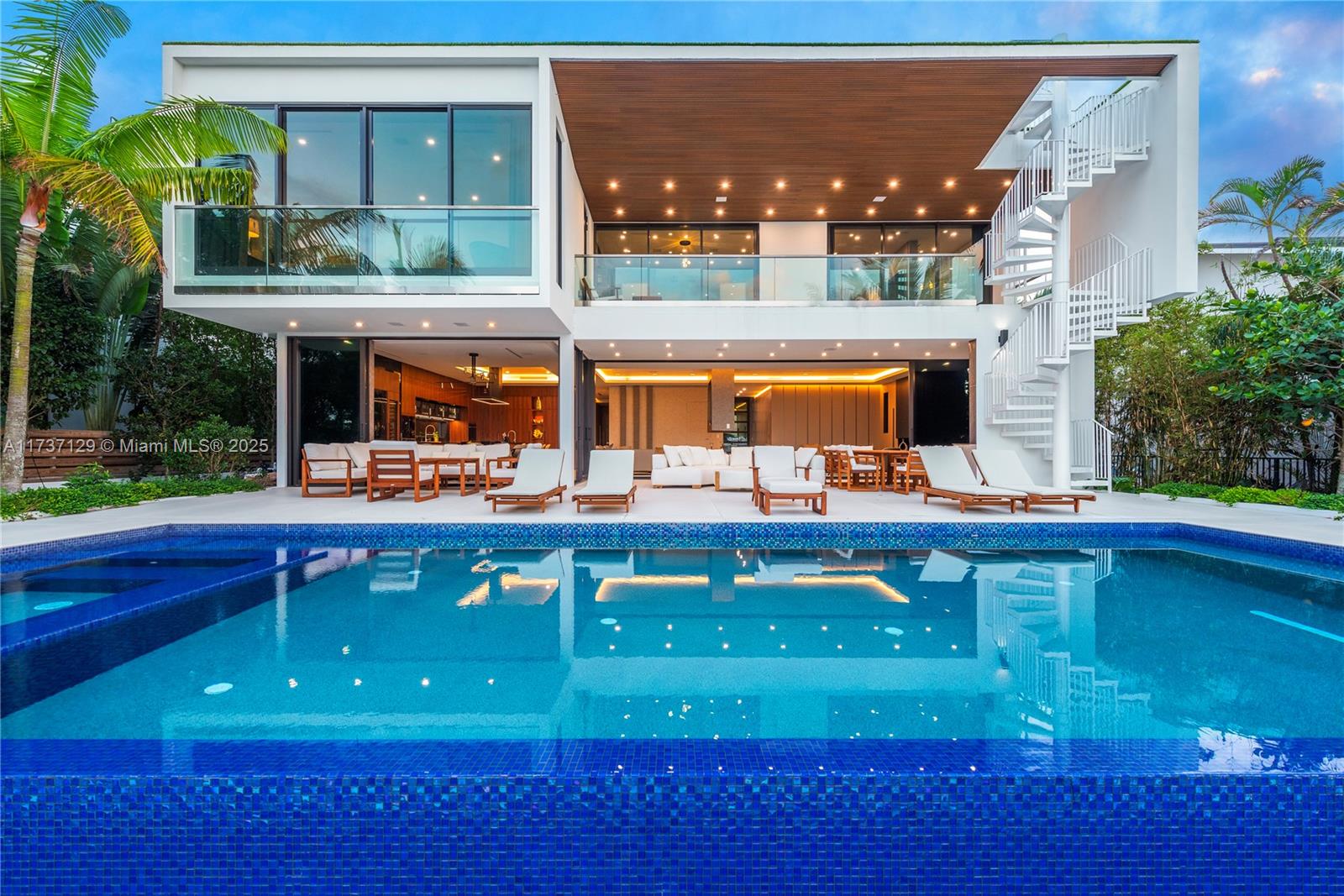 BISCAYNE POINT - Residential