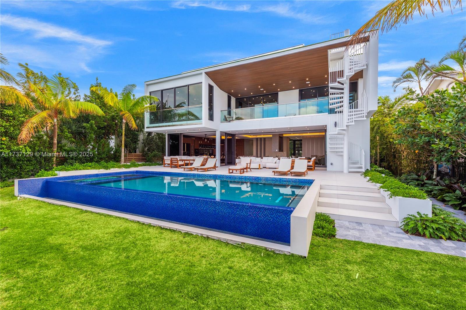 BISCAYNE POINT - Residential