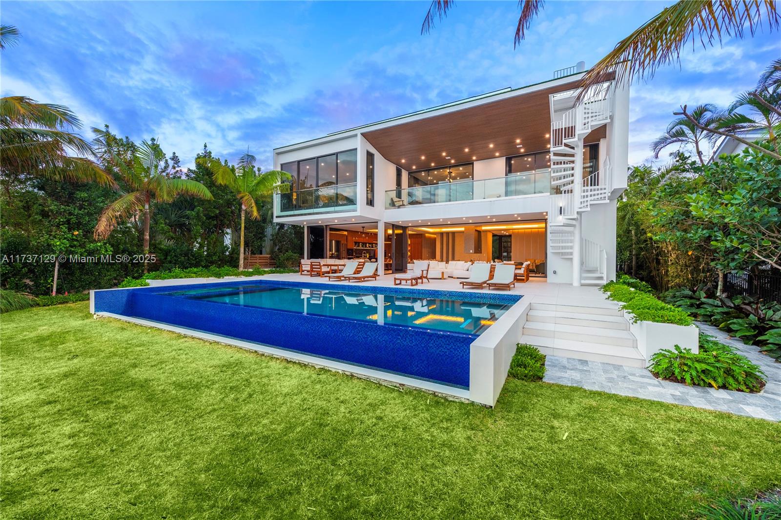 BISCAYNE POINT - Residential