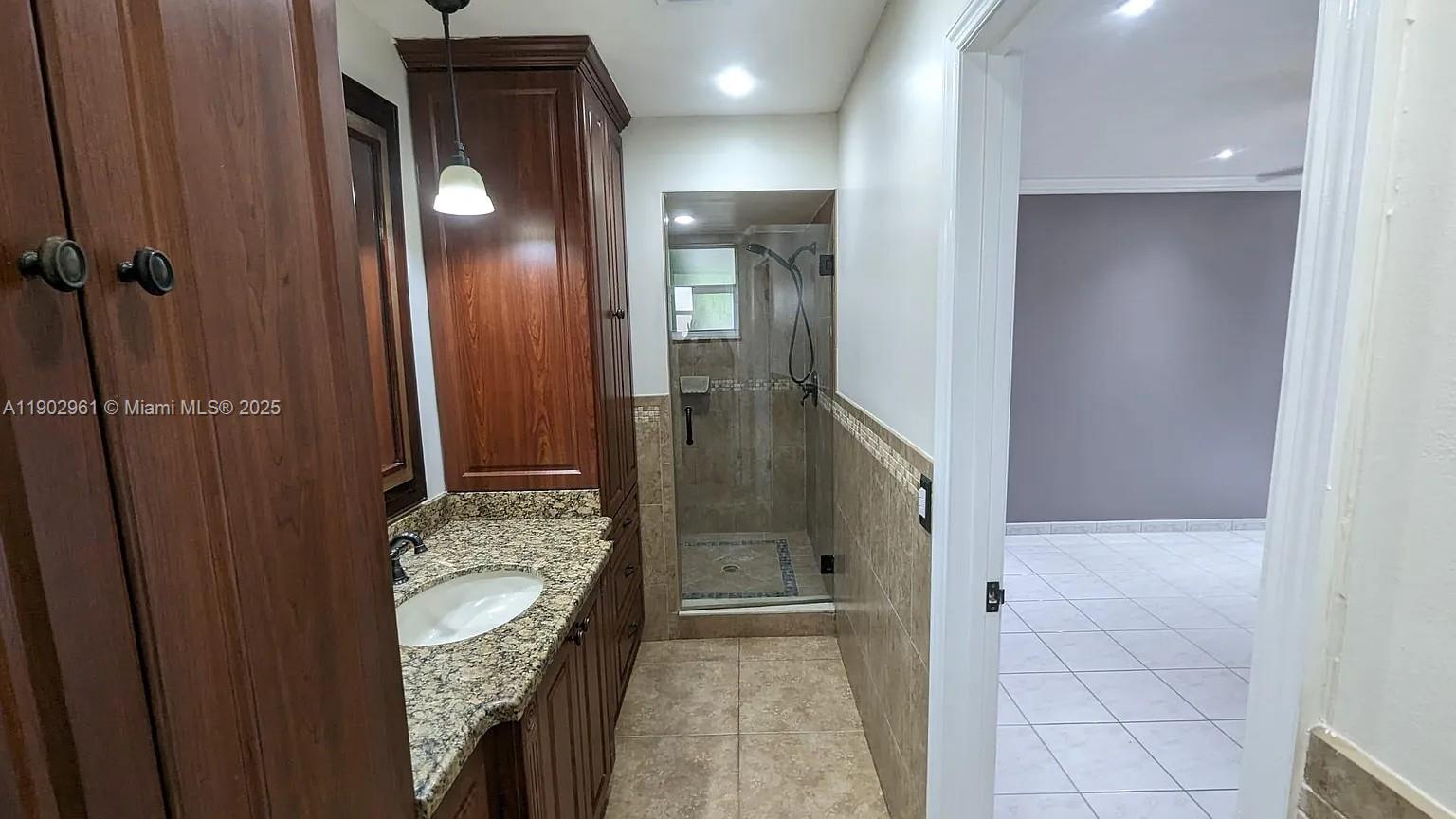 LAKES BY THE BAY SEC 5 - Residential