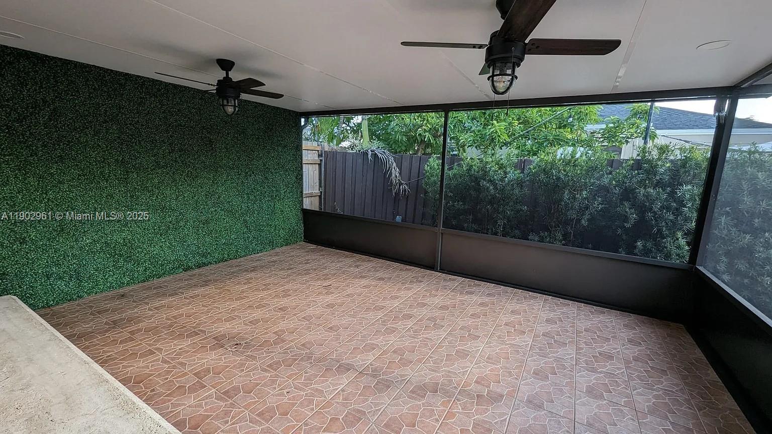 LAKES BY THE BAY SEC 5 - Residential