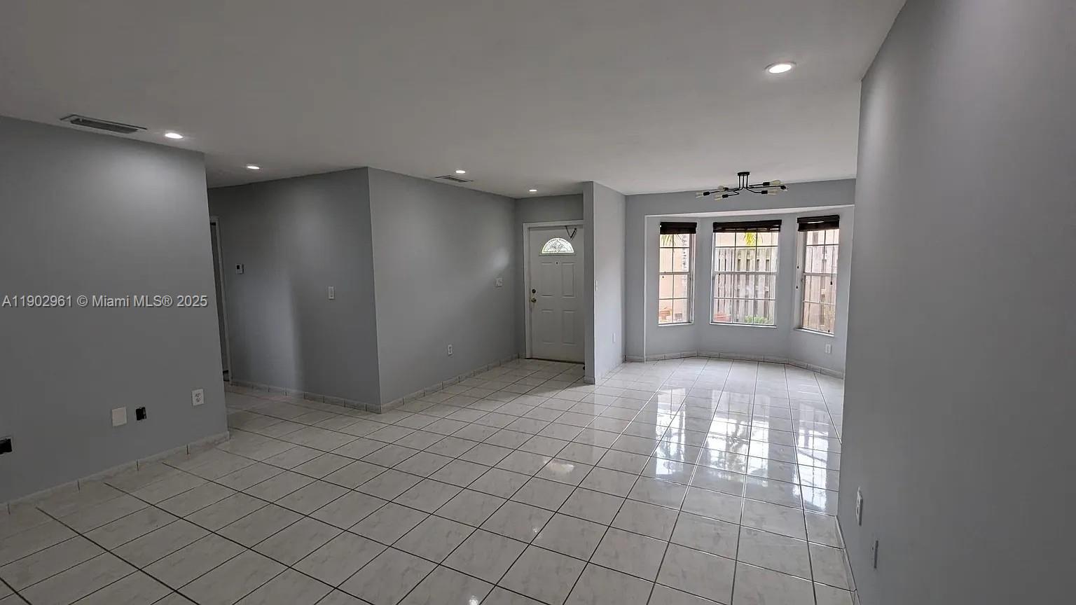 LAKES BY THE BAY SEC 5 - Residential