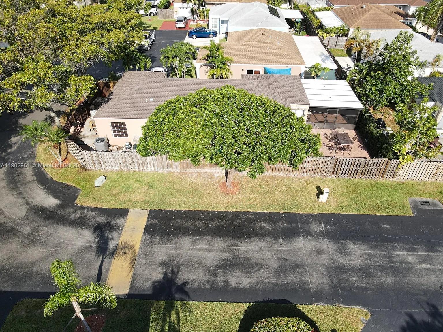 LAKES BY THE BAY SEC 5 - Residential