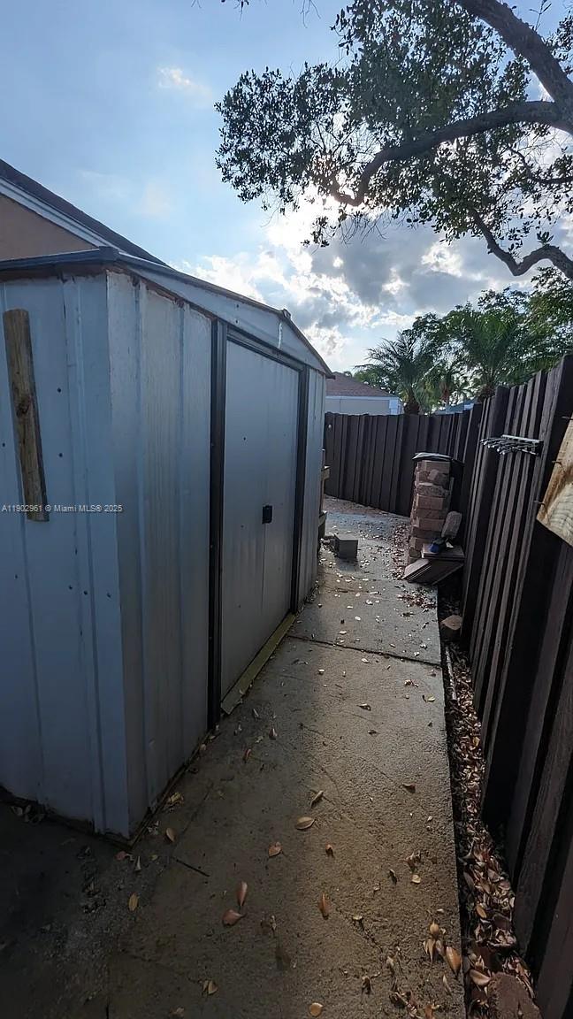 LAKES BY THE BAY SEC 5 - Residential