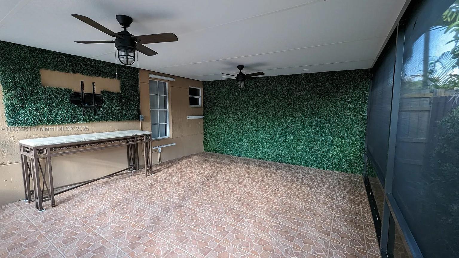 LAKES BY THE BAY SEC 5 - Residential