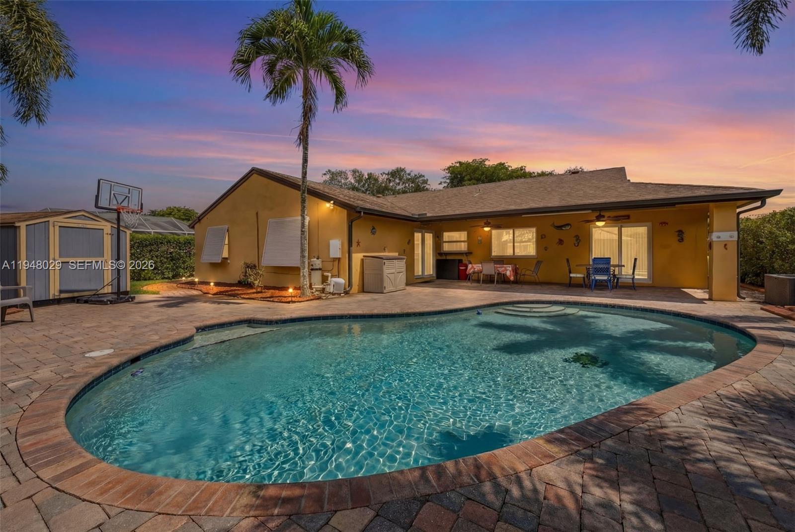 FLAMINGO GARDENS-PHASE TW - Residential