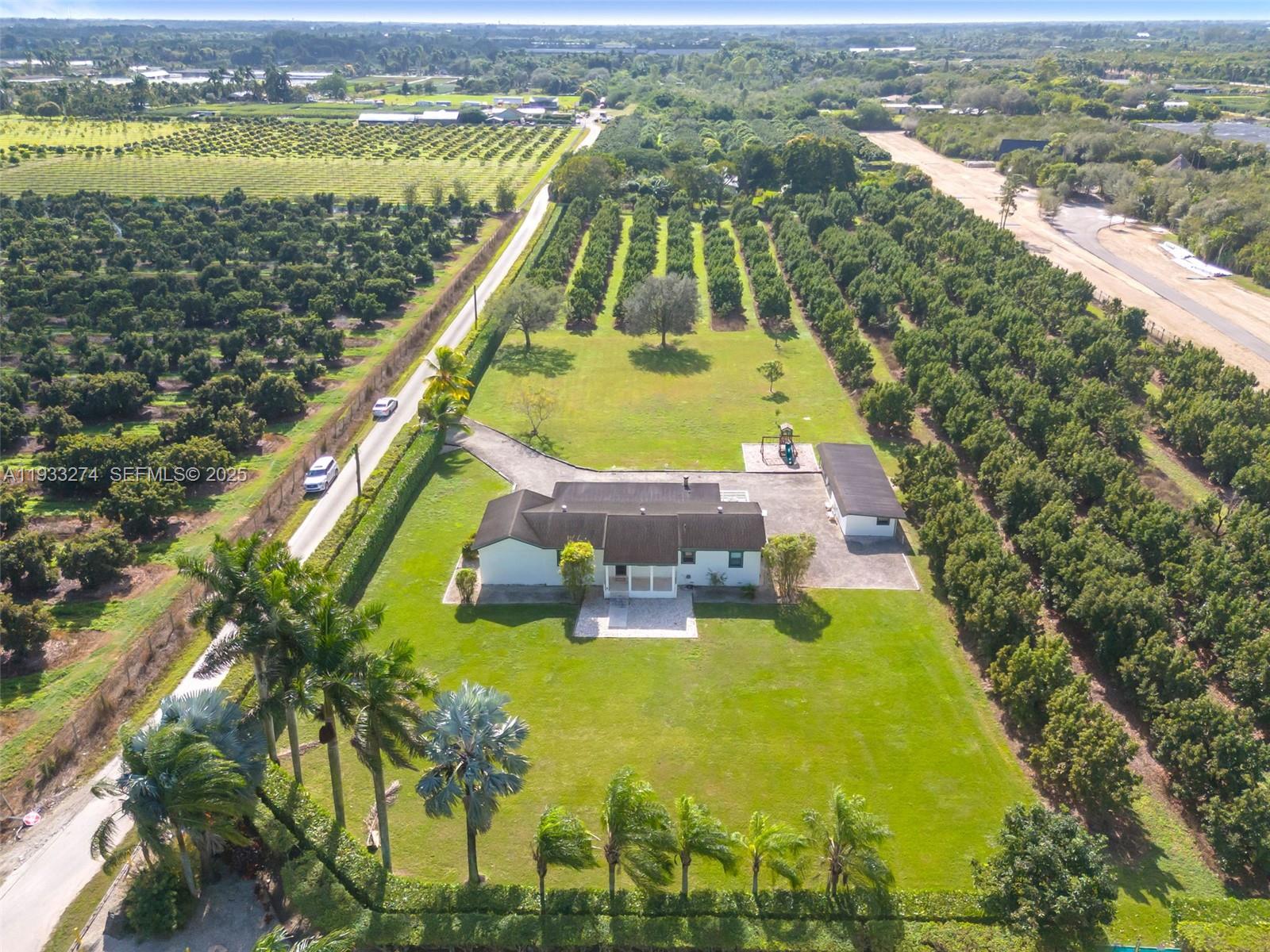 REDLAND 5 ACRE SFH - Residential