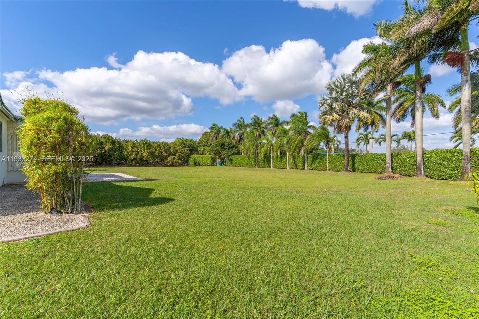 REDLAND 5 ACRE SFH - Residential