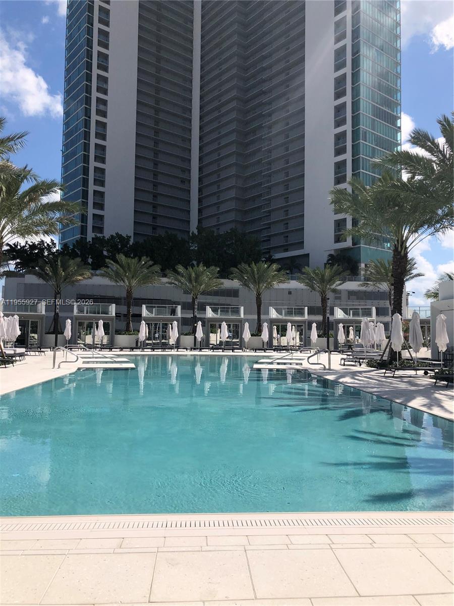 PARAMOUNT MIAMI WORLDCENT - Residential