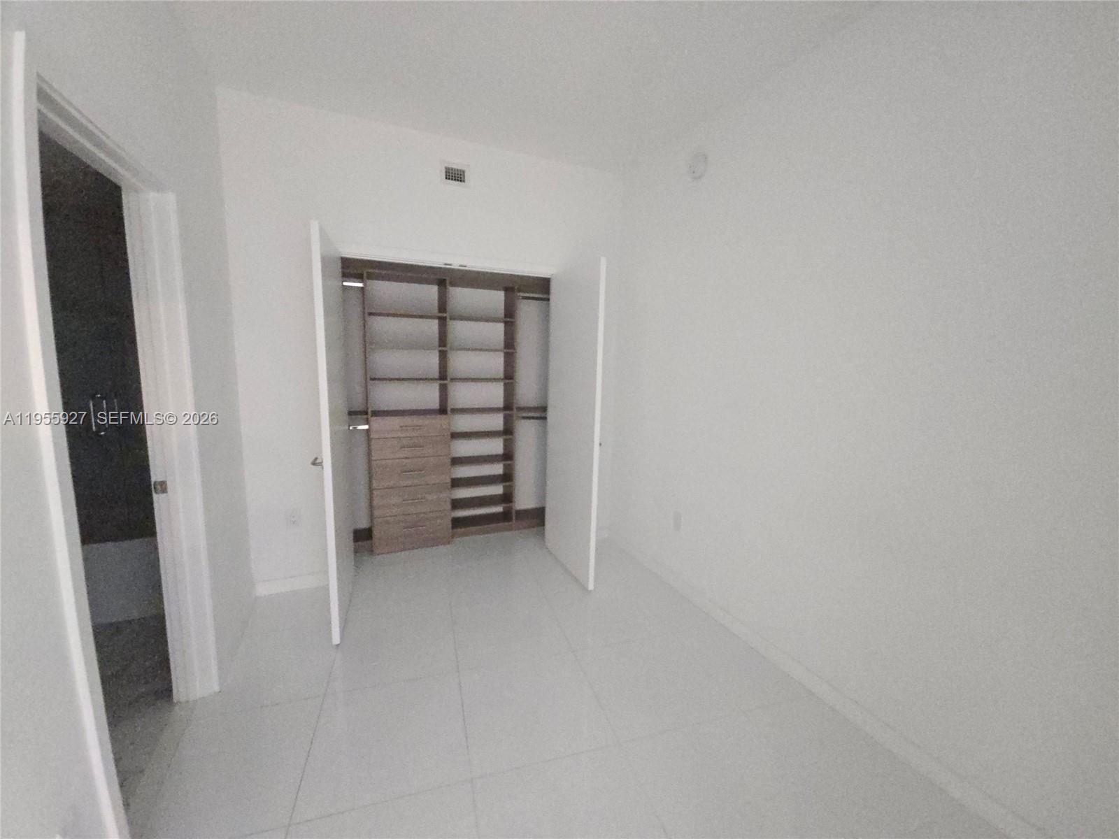 PARAMOUNT MIAMI WORLDCENT - Residential