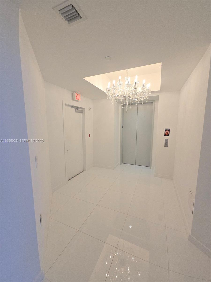 PARAMOUNT MIAMI WORLDCENT - Residential