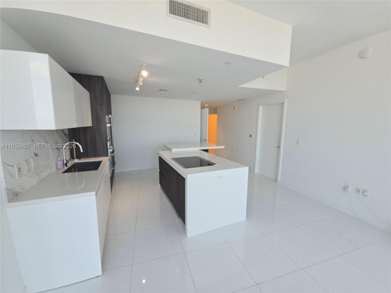 PARAMOUNT MIAMI WORLDCENT - Residential