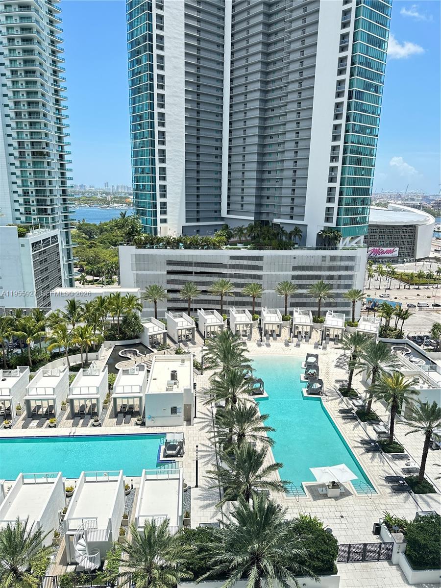 PARAMOUNT MIAMI WORLDCENT - Residential