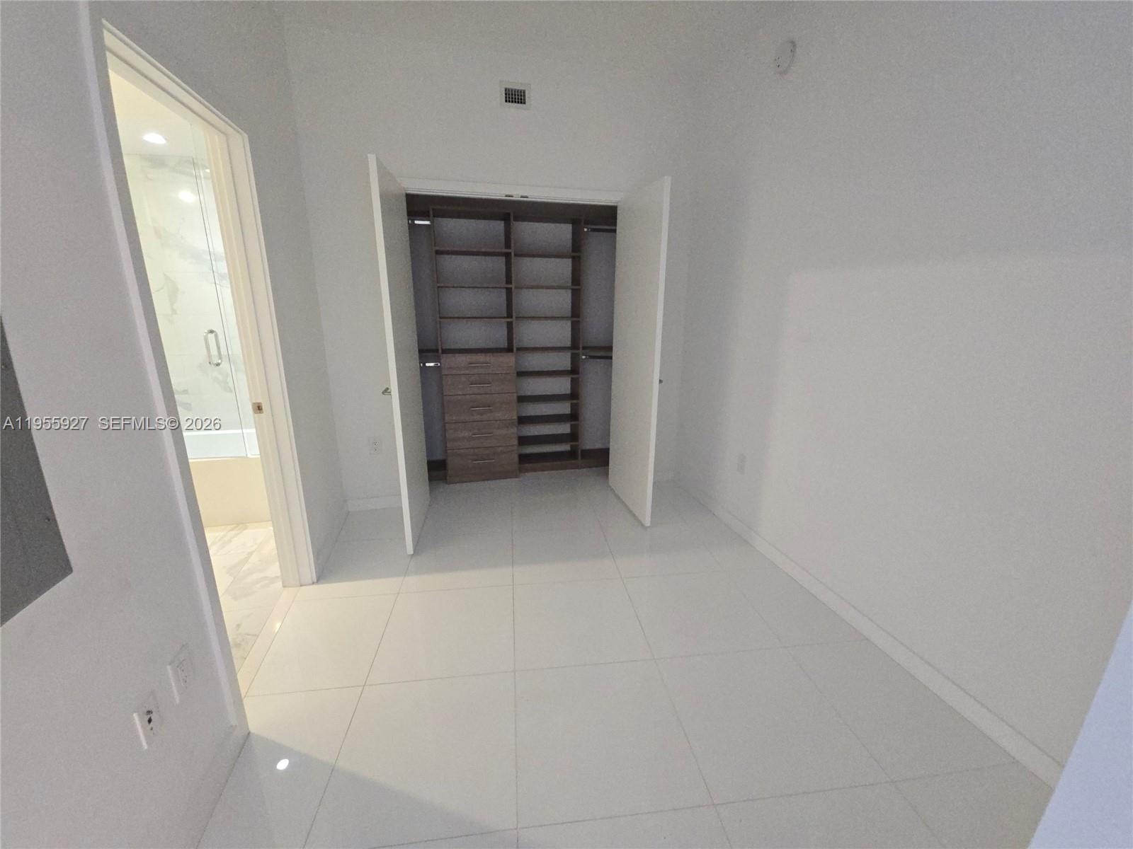 PARAMOUNT MIAMI WORLDCENT - Residential