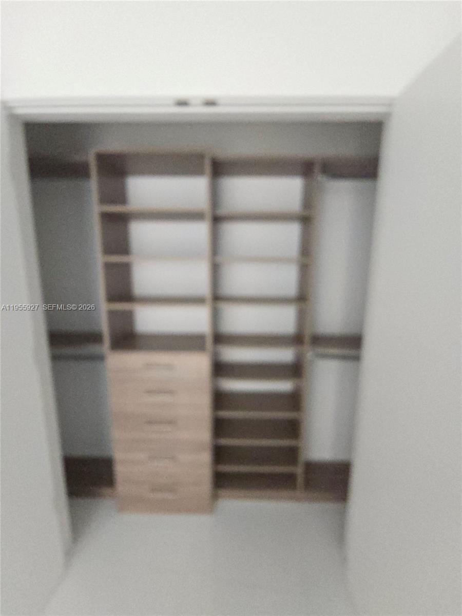 PARAMOUNT MIAMI WORLDCENT - Residential