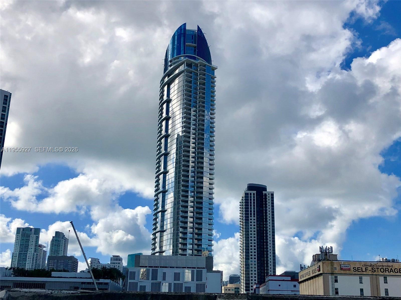 PARAMOUNT MIAMI WORLDCENT - Residential