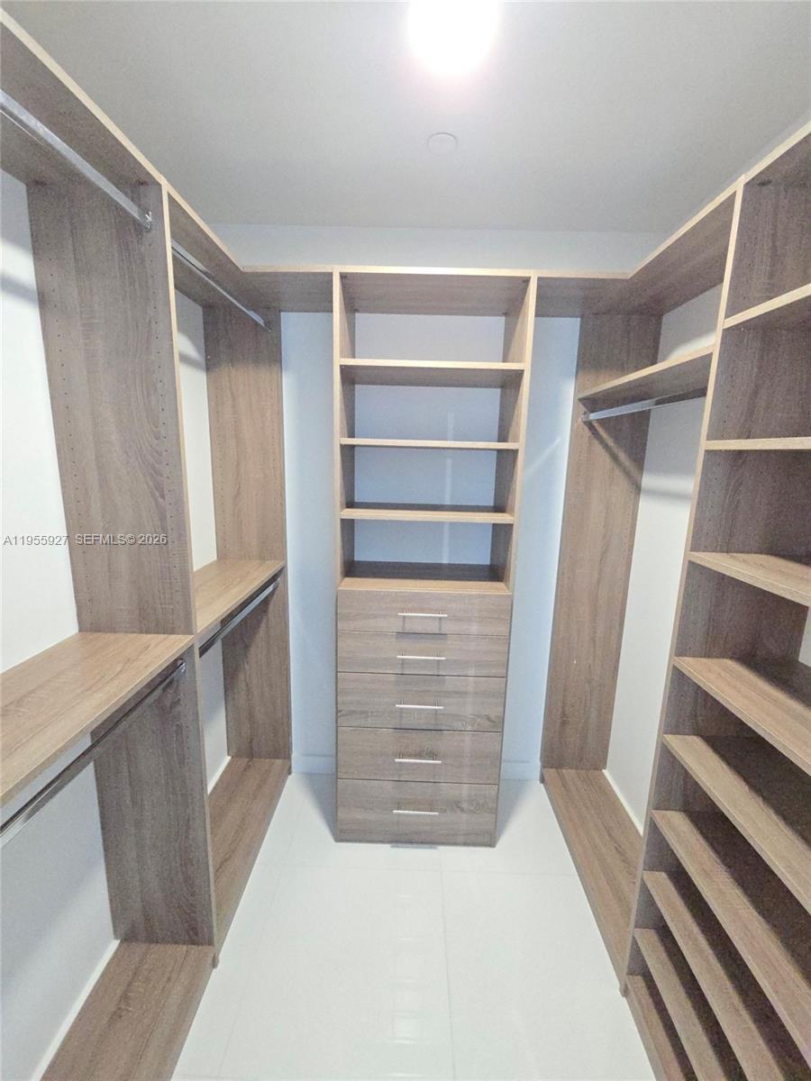 PARAMOUNT MIAMI WORLDCENT - Residential