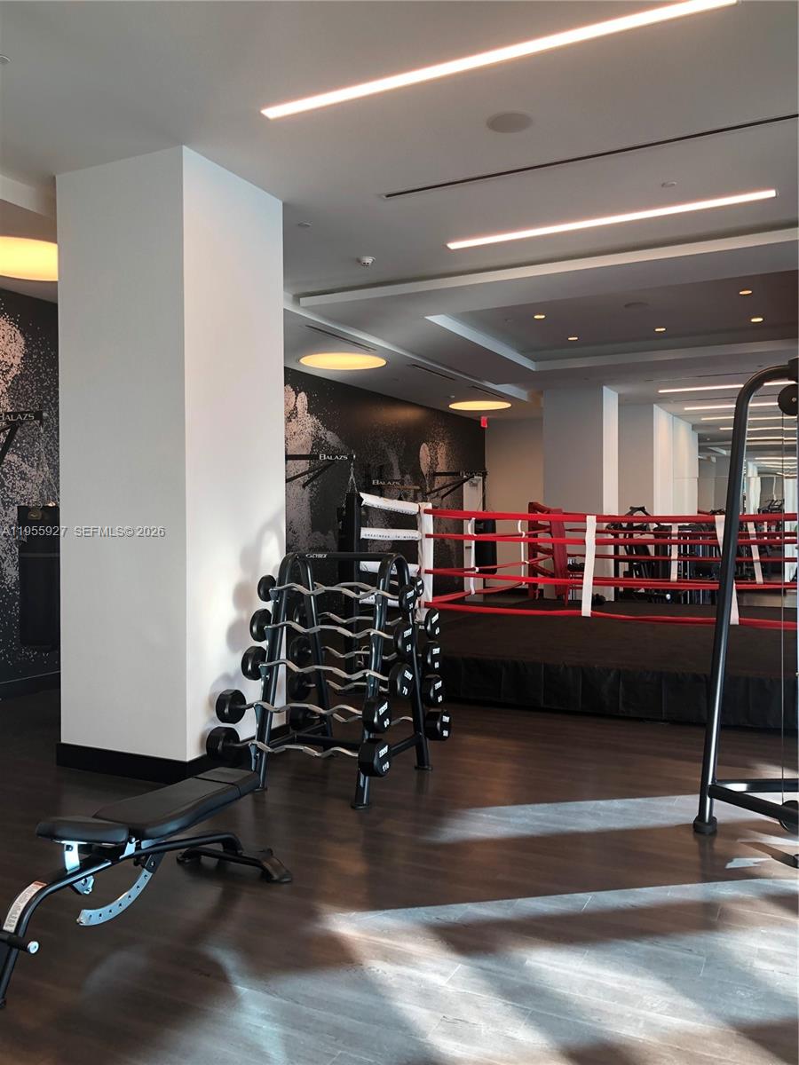 PARAMOUNT MIAMI WORLDCENT - Residential