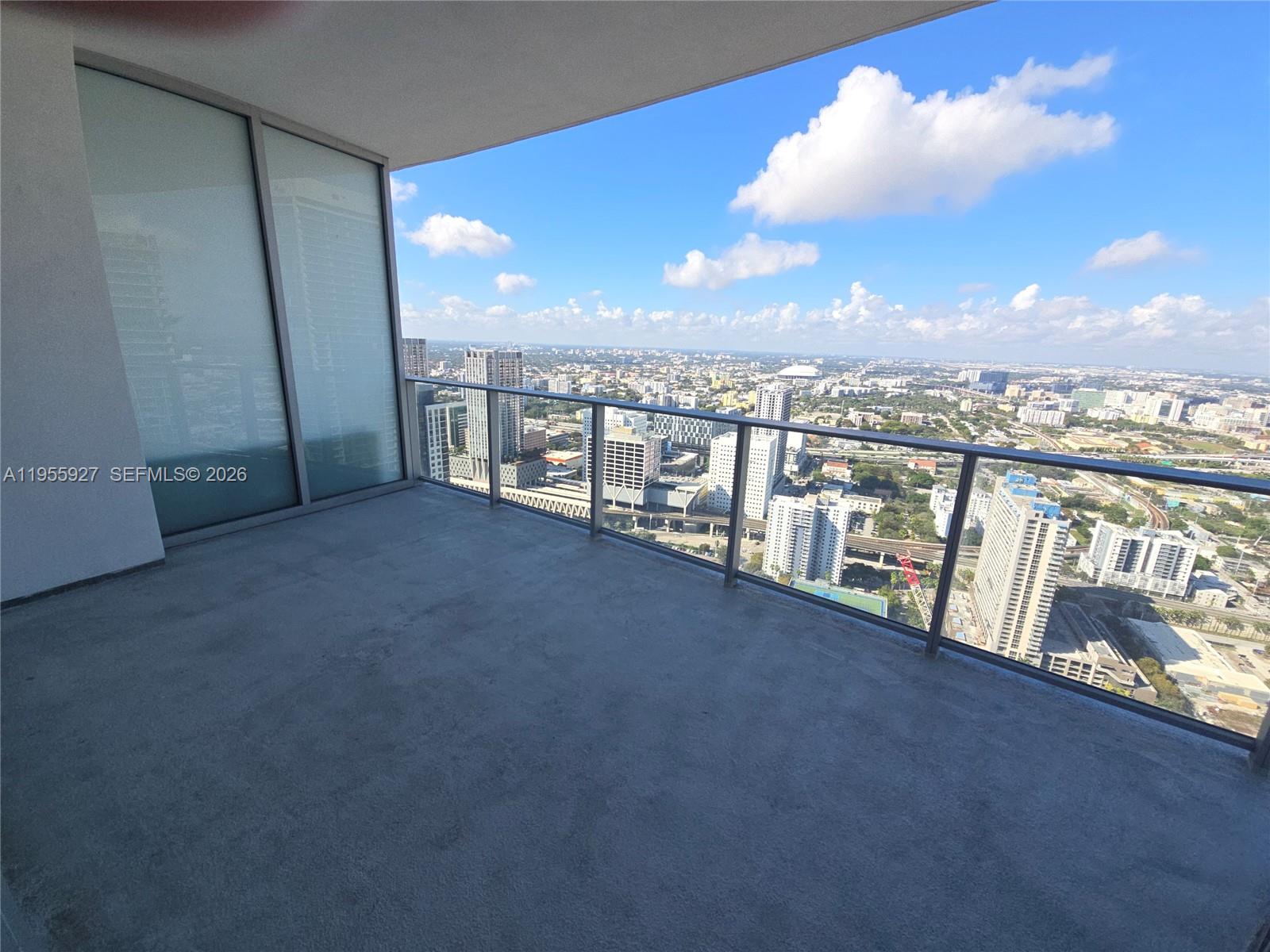 PARAMOUNT MIAMI WORLDCENT - Residential