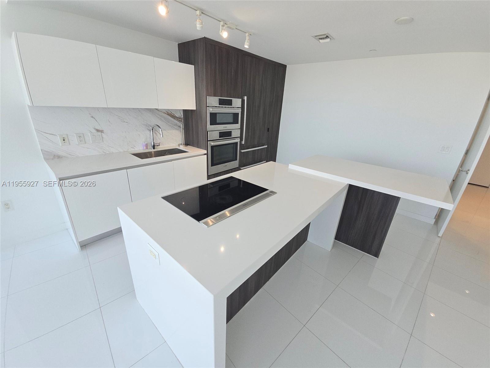 PARAMOUNT MIAMI WORLDCENT - Residential