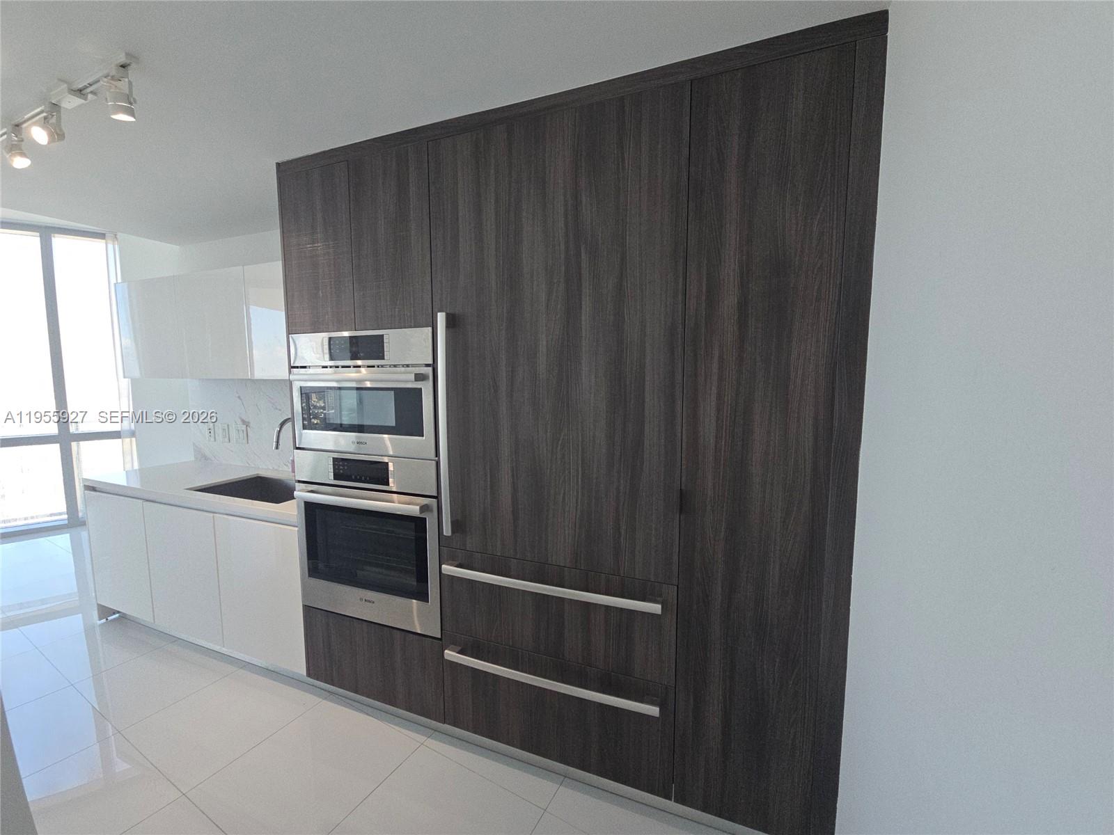 PARAMOUNT MIAMI WORLDCENT - Residential