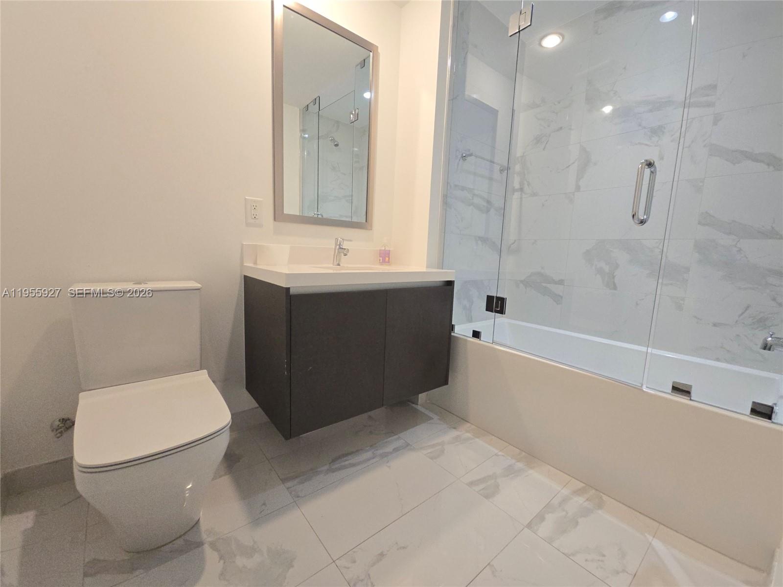 PARAMOUNT MIAMI WORLDCENT - Residential