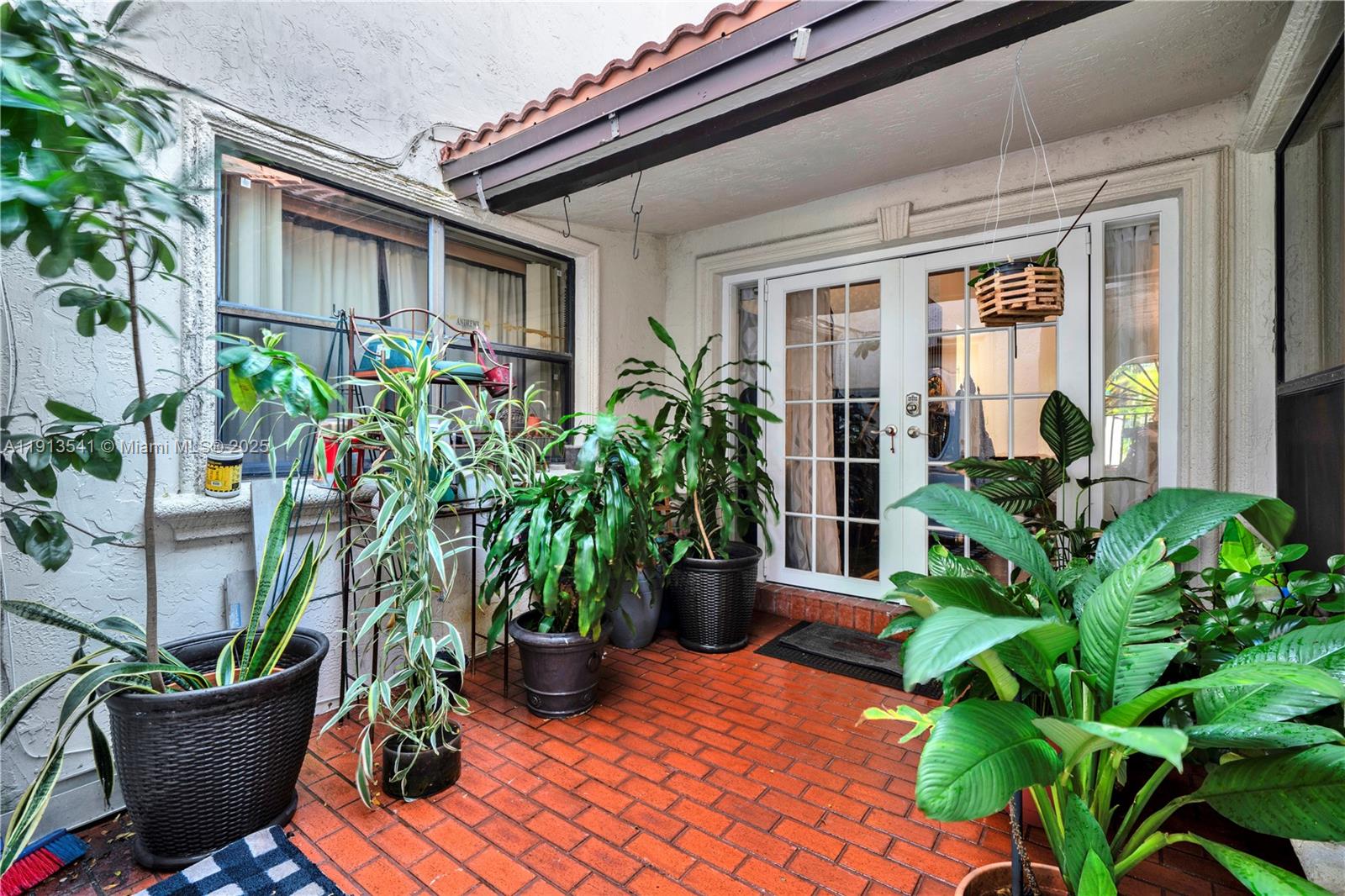 THE MISSIONS - Residential