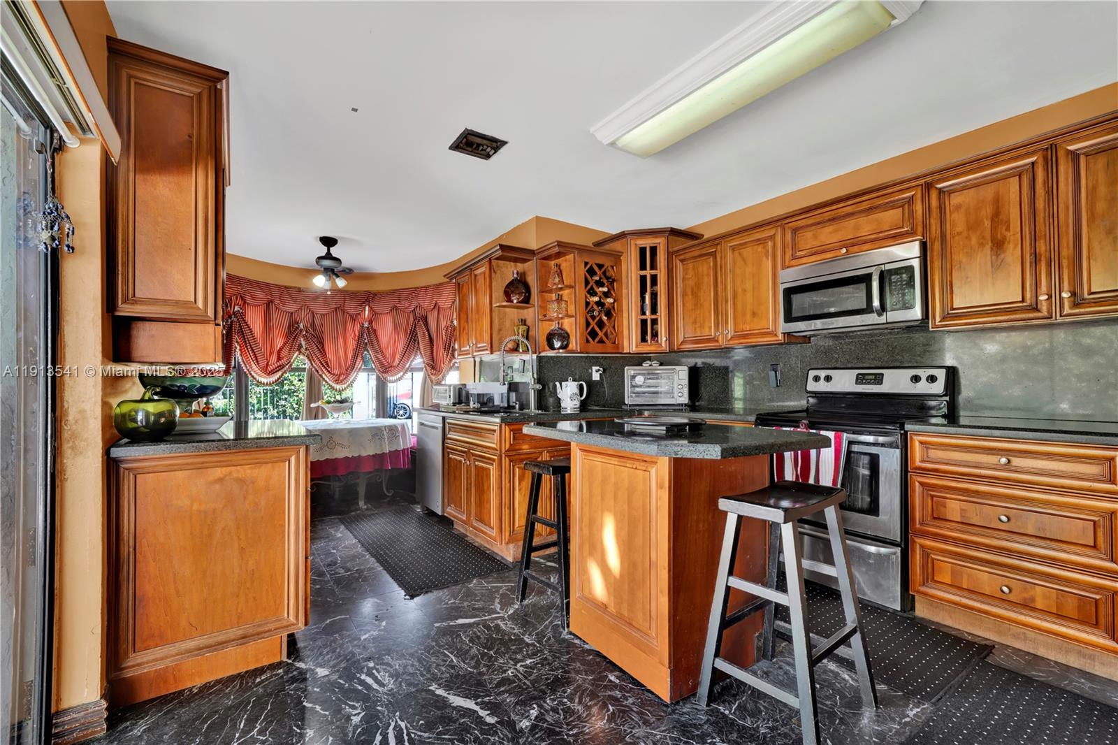 THE MISSIONS - Residential