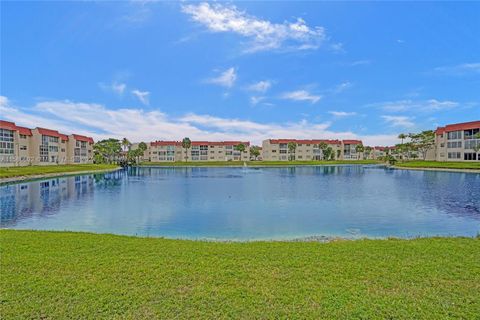 Condominium in Sunrise FL 2850 Sunrise Lakes Dr Dr 28.jpg