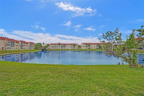 Condominium in Sunrise FL 2850 Sunrise Lakes Dr Dr 1.jpg