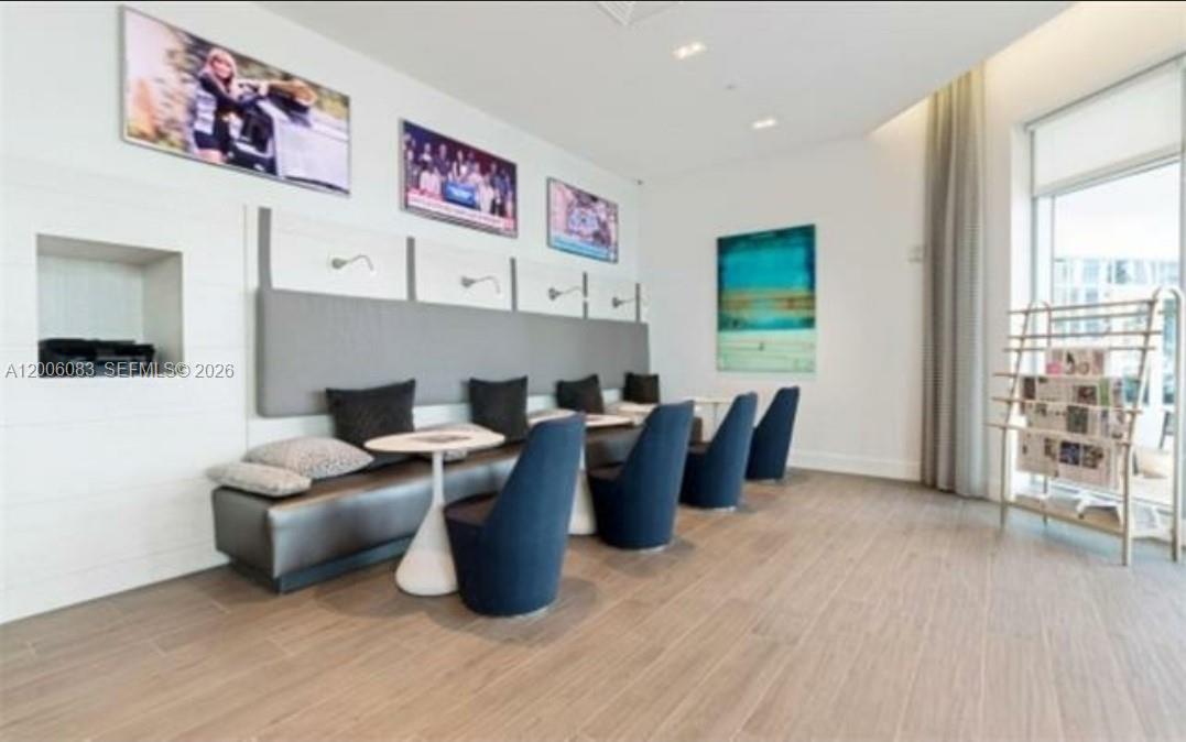 MARINA PALMS RESIDENCES S - Residential